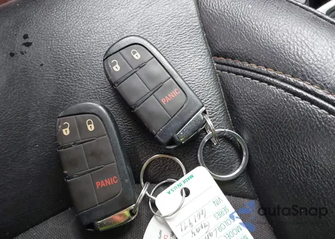 2021 Jeep Compass Latitude 4X4 z USA, uszkodzony, nr VIN 3C4NJDBB3MT601971